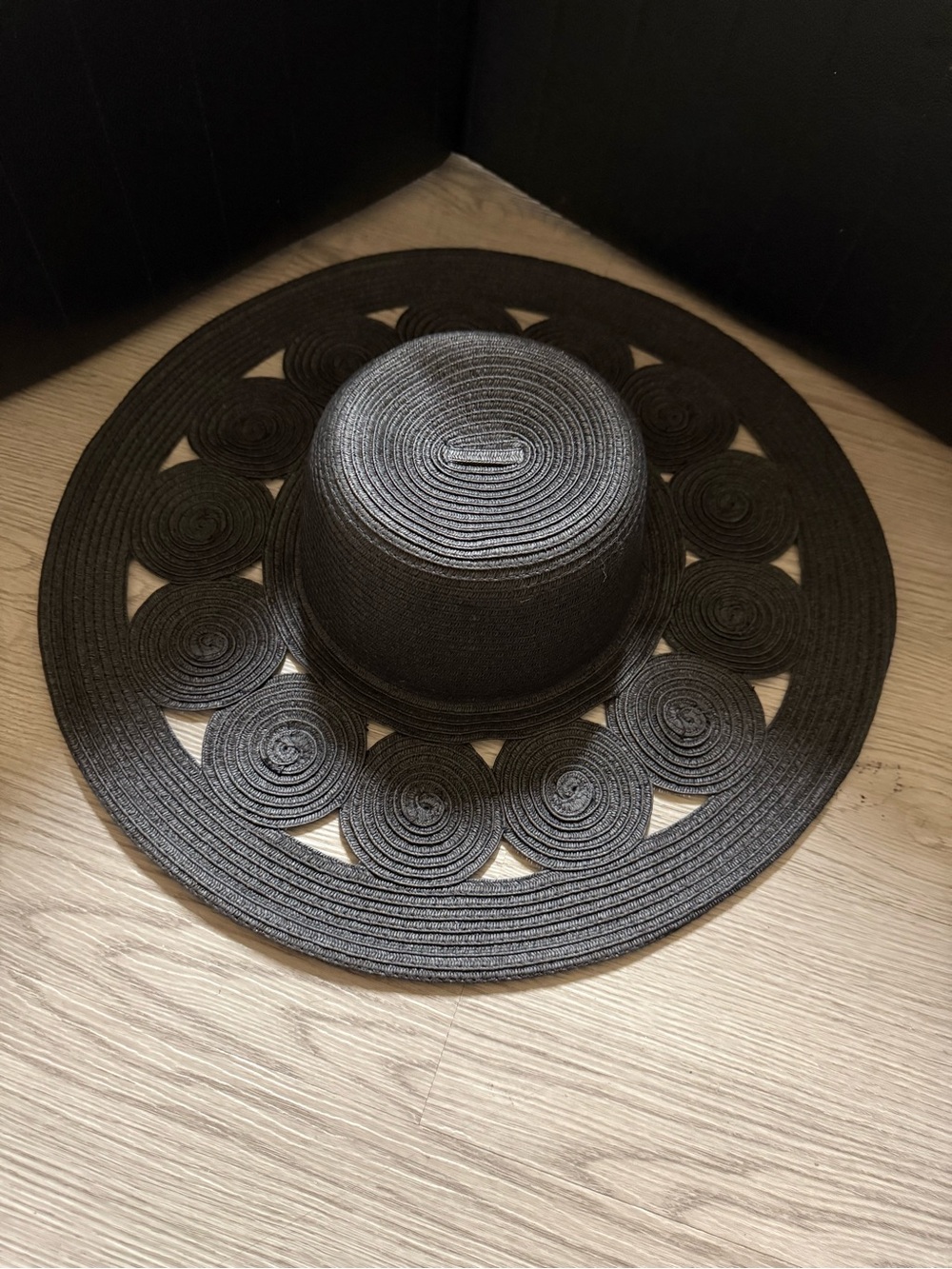 Women Ivy House Boutique Circle Cutout Brim Straw Hat black
